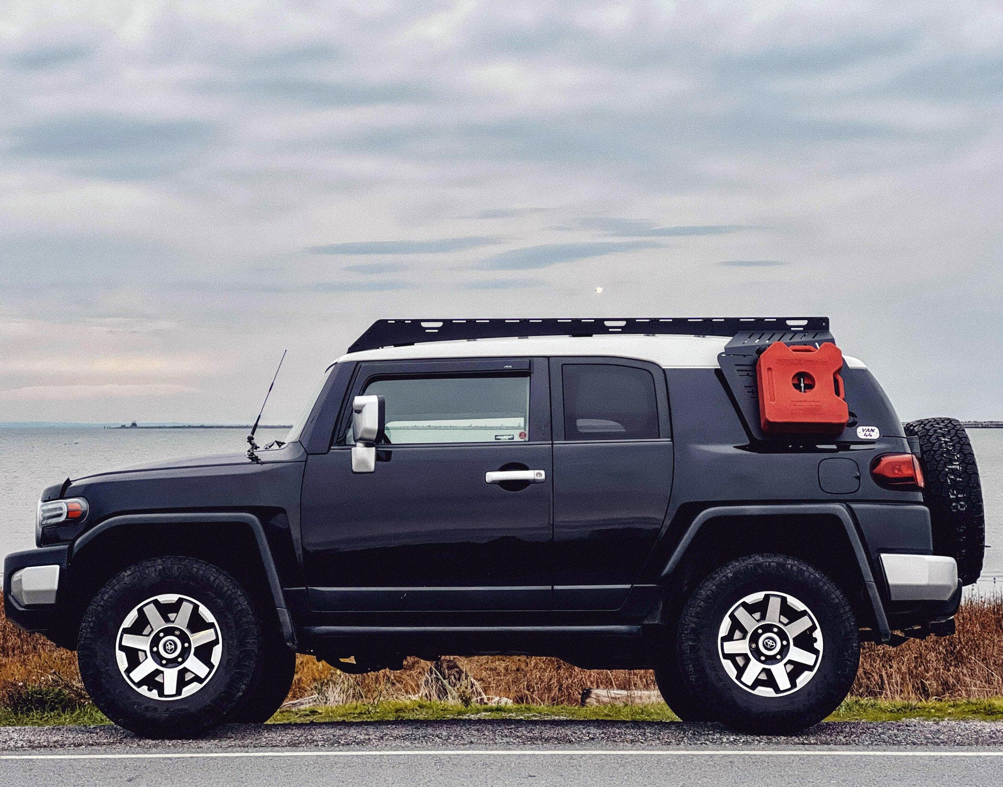 MAISON FJ 2006-2022 Toyota FJ Cruiser Roof Rack – Van44 Overlanding Gear