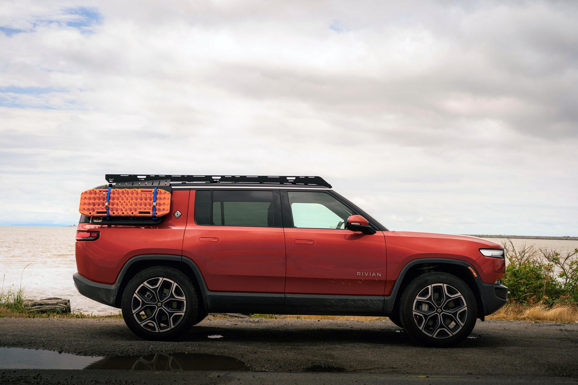 rivian gear shop 2022-2026 Rivian R1S Roof Rack & Panel Combo – Van44 Overlanding Gear